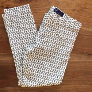 NWOT, patterned slim pant.